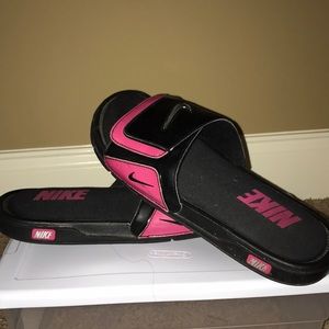 Pink nike slides